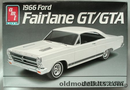 AMT 1/25 1966 Ford Fairlane GT/GTA, 6926 plastic model kit